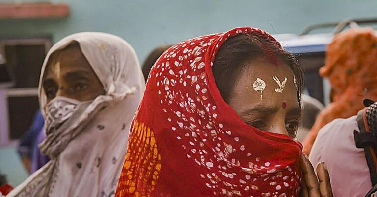 ‘बंगाल में लगे राष्ट्रपति शासन…’ संदेशखाली में NCW चीफ ने बयां किया महिलाओं का दर्द, NIA जांच की तैयारी में सरकार