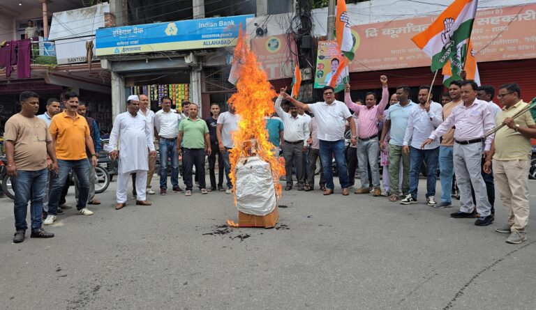 पंचायत चुनाव में धांधली के खिलाफ आक्रोश