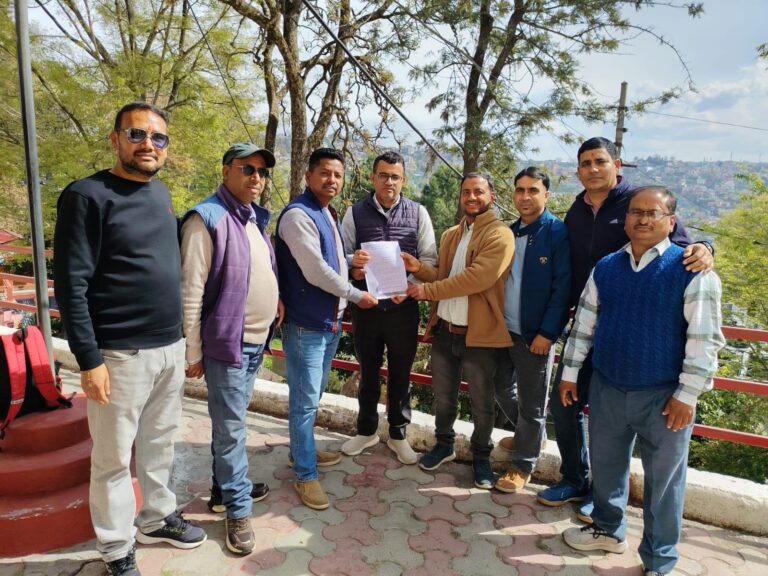 लैब टेक्नीशियनो का उत्पीड़न : सूरते हाल