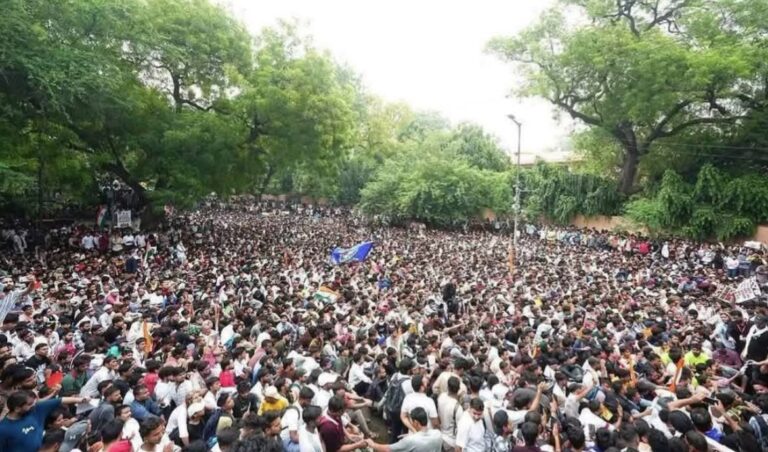 लाठी-राज बनाम युवा हुंकार – जंतर मंतर आंदोलन